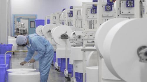 科技企業(yè)清遠(yuǎn)工廠供港口罩產(chǎn)能翻倍，信息技術(shù)咨詢服務(wù)賦能生產(chǎn)升級(jí)